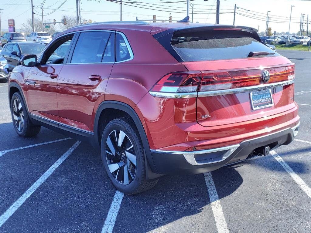 2025 Volkswagen Atlas Cross Sport SEL photo 4