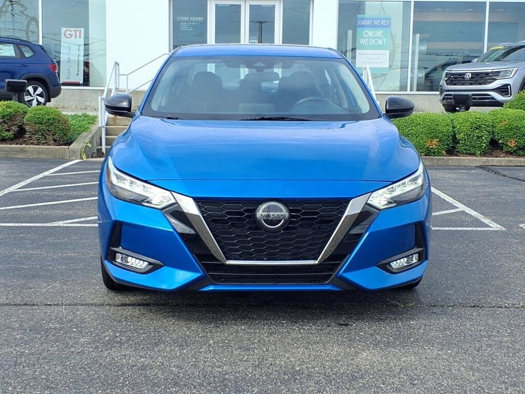 2023 Nissan Sentra SR photo 2