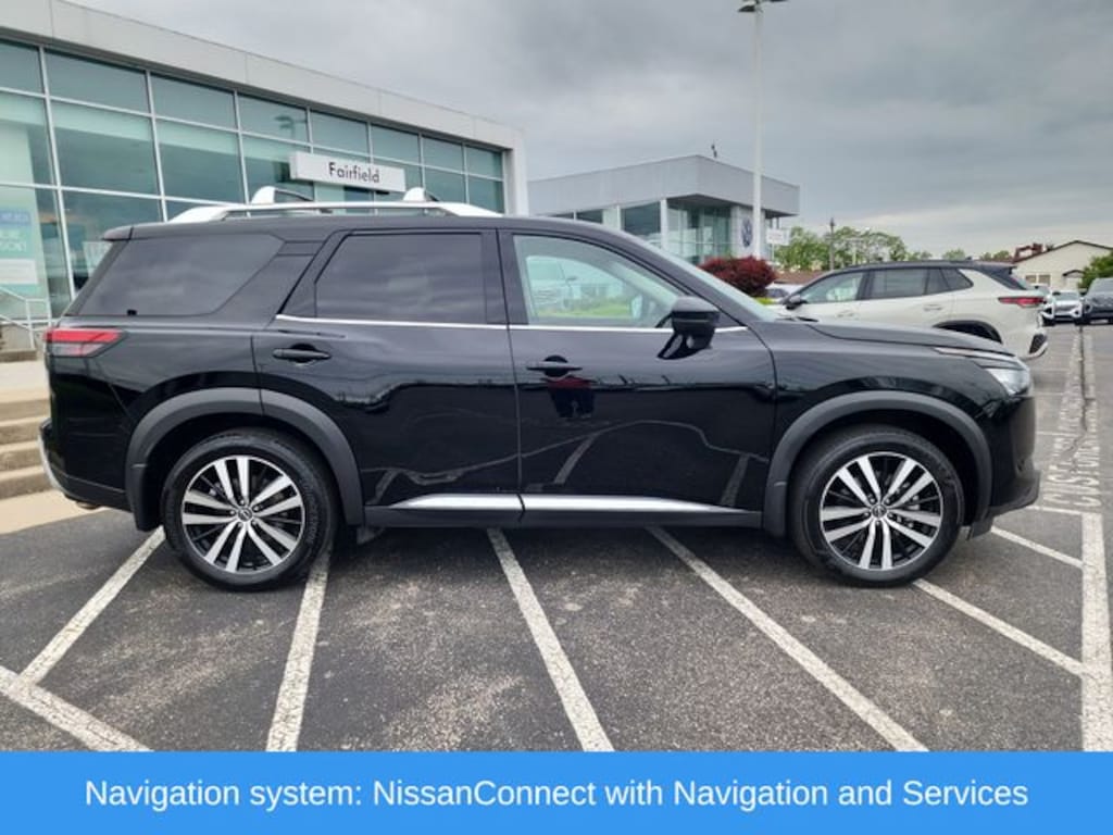 Used 2025 Nissan Pathfinder Platinum SUV