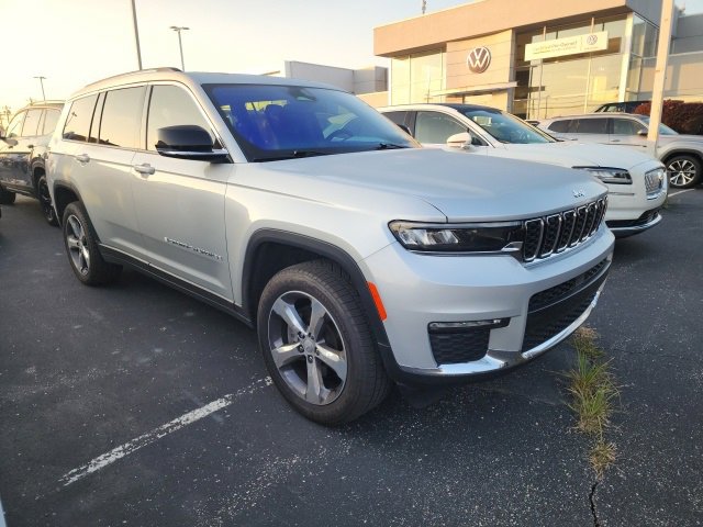 2022 Jeep Grand Cherokee Limited photo 2