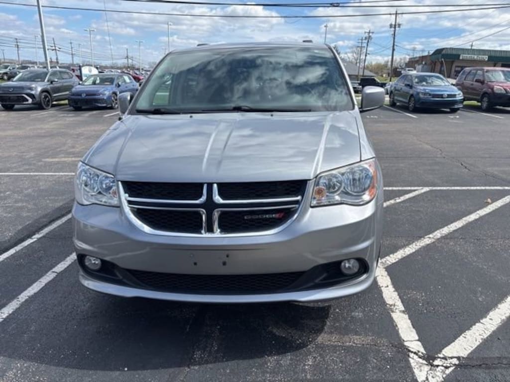 Used 2017 Dodge Grand Caravan SXT Van