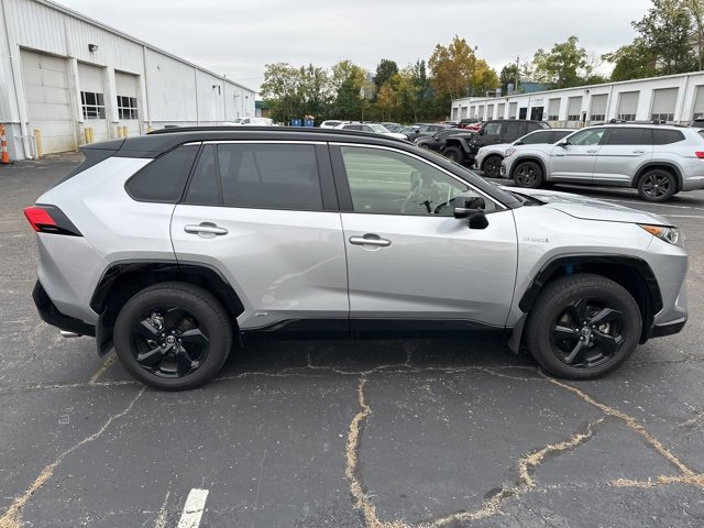 2021 Toyota RAV4 Hybrid XSE photo 4