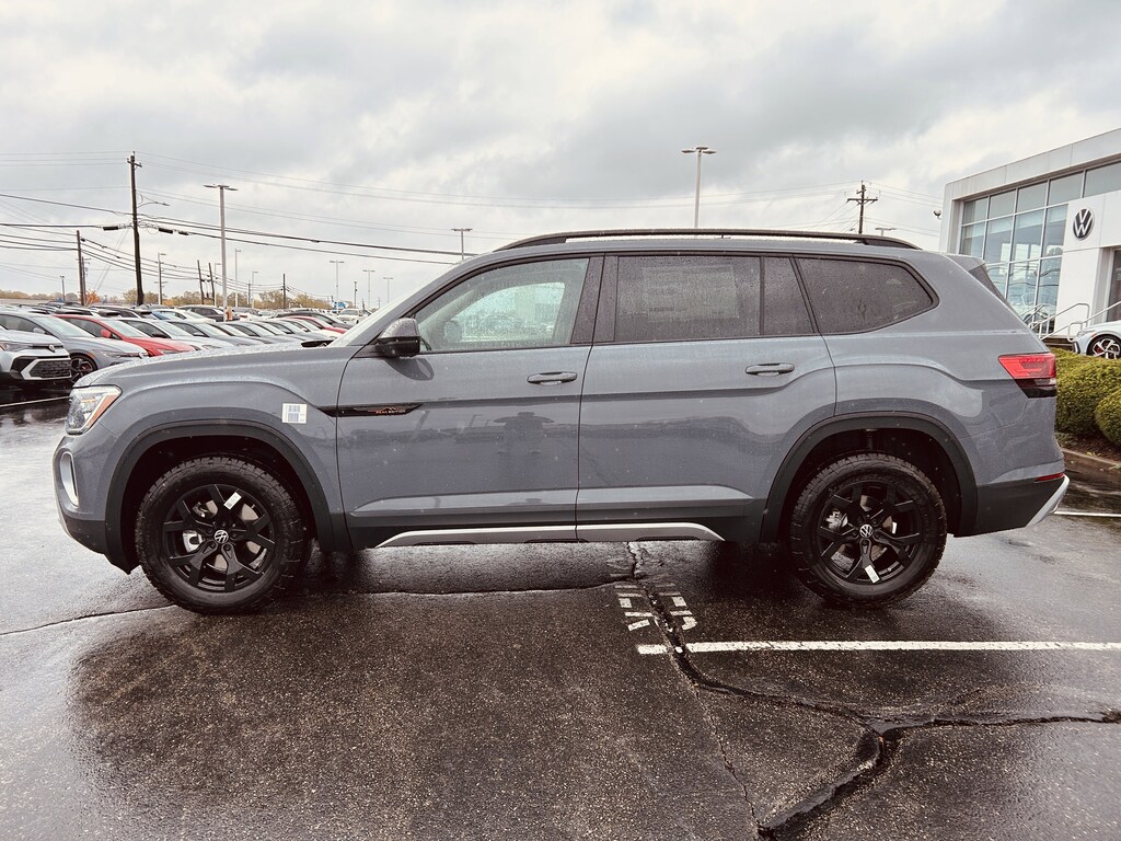 New 2026 Volkswagen Atlas 2.0T Peak Edition SUV