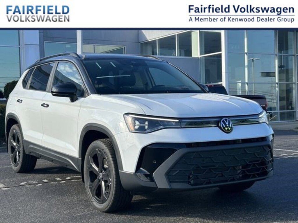 New 2026 Volkswagen Taos 1.5T SE Black SUV
