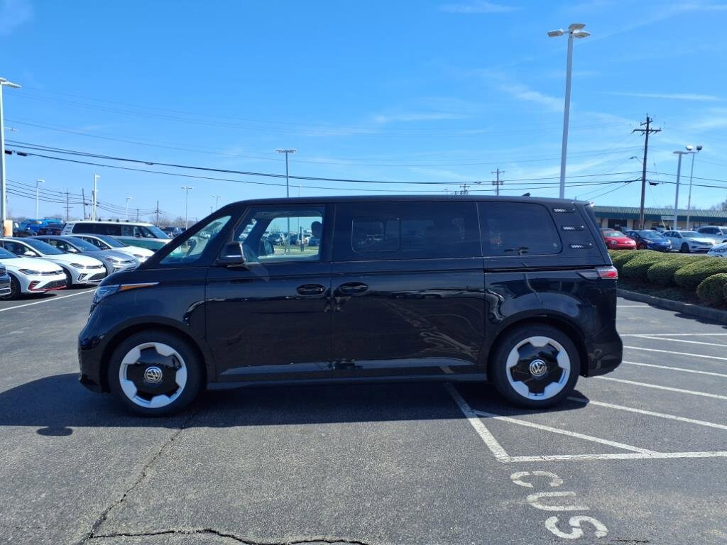 2025 Volkswagen ID. Buzz Pro Plus photo 3