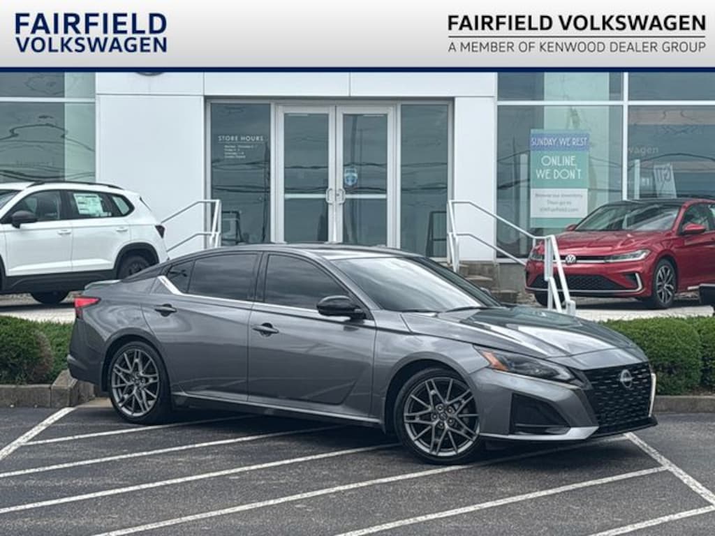 Used 2023 Nissan Altima 2.0 SR Sedan