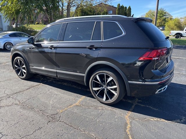 2023 Volkswagen Tiguan SEL R-Line Black photo 3