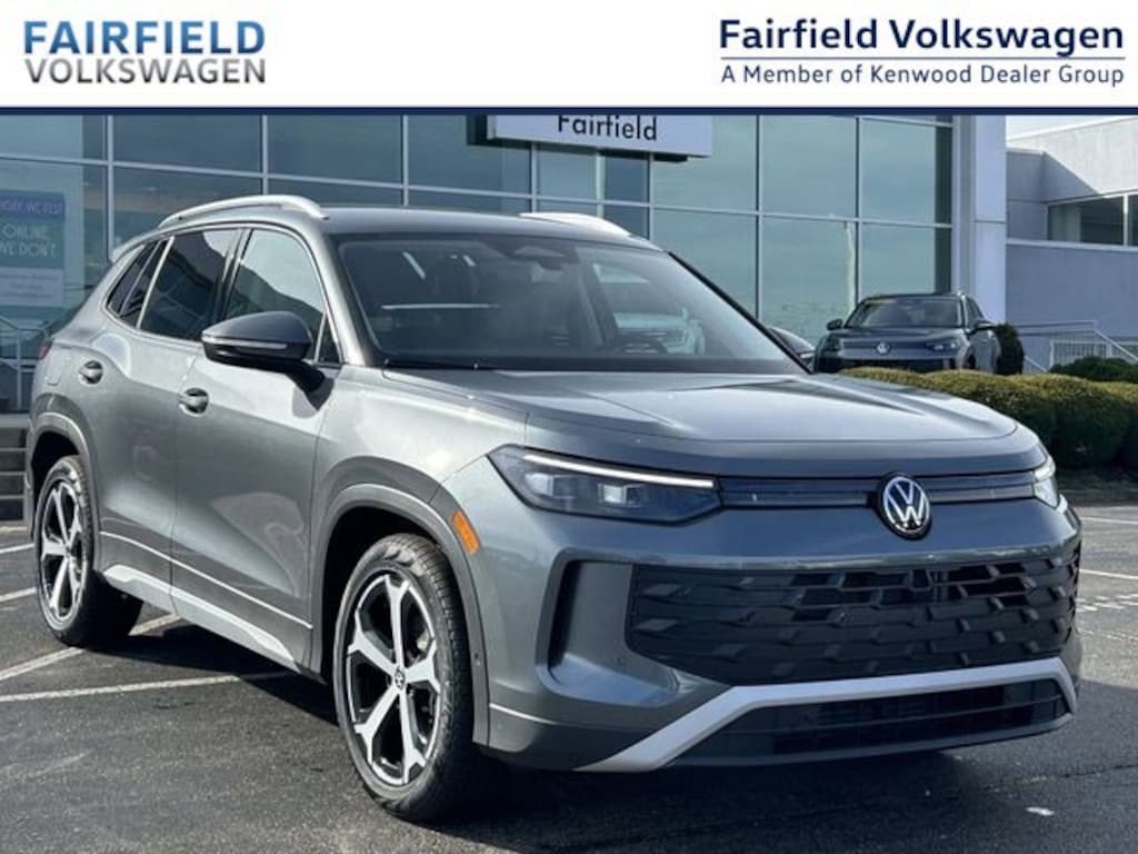 New 2026 Volkswagen Tiguan 2.0T SE SUV