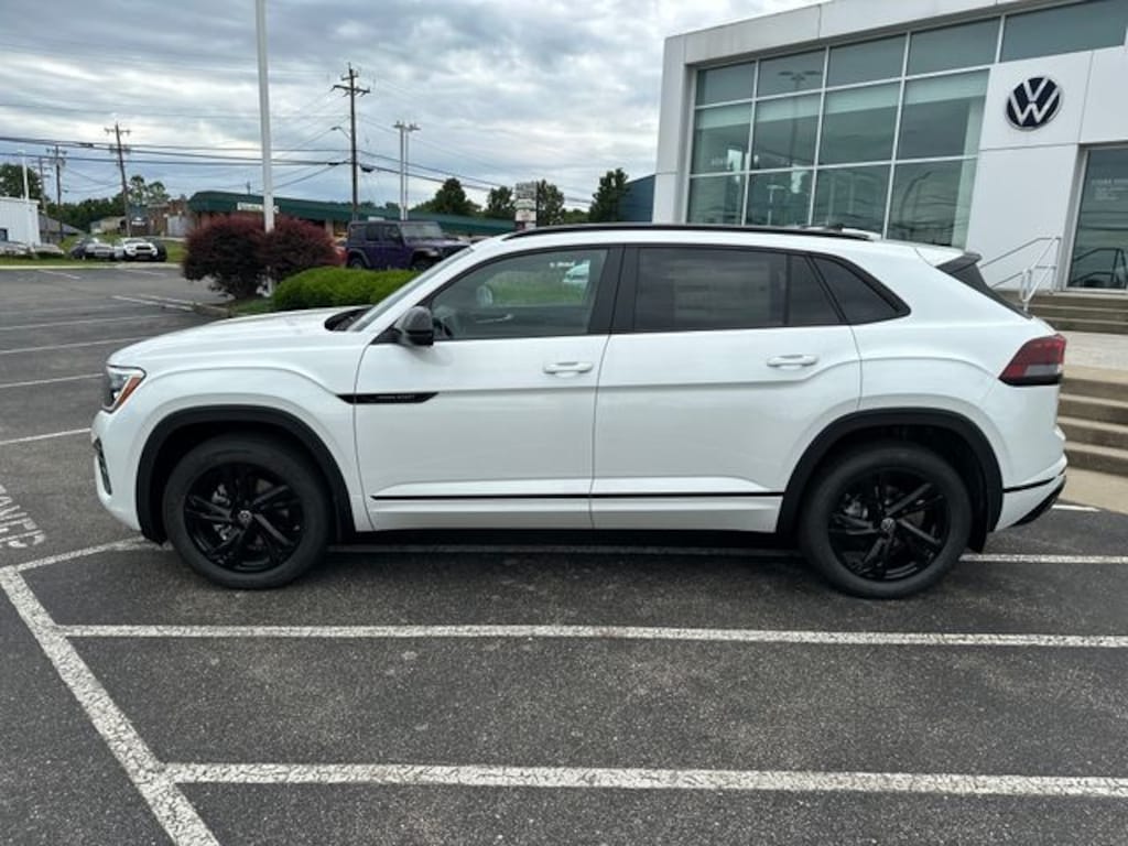 New 2026 Volkswagen Atlas Cross Sport 2.0T SEL R-Line Black SUV