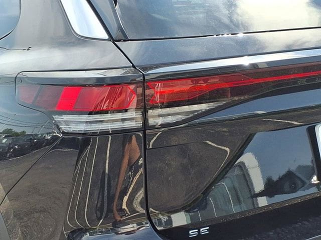 2025 Volkswagen Tiguan SE - Photo 24
