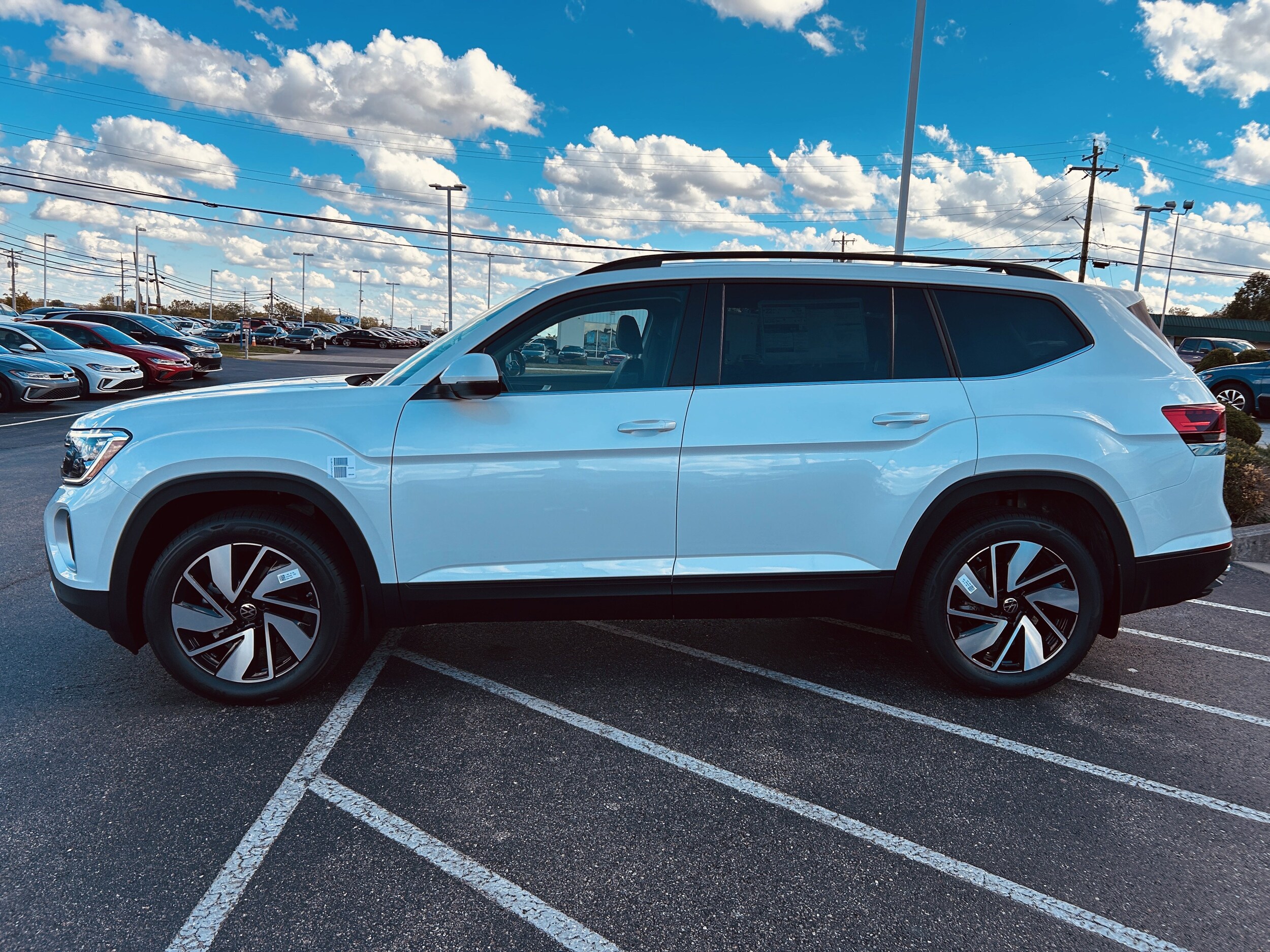 2026 Volkswagen Atlas SE Technology photo 4