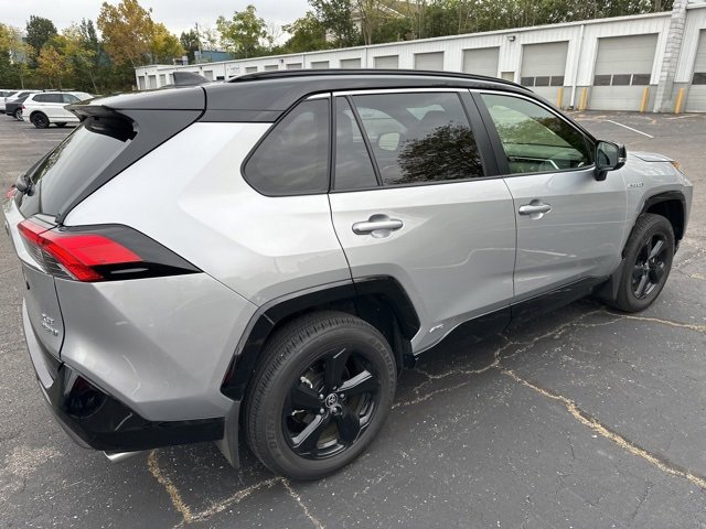 2021 Toyota RAV4 Hybrid XSE photo 3