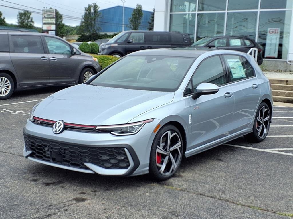 2025 Volkswagen Golf GTI SE photo 2
