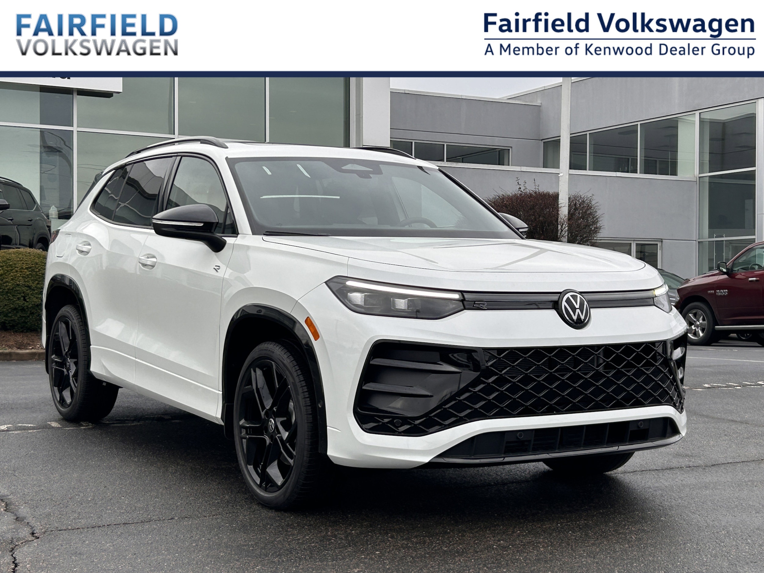 2026 Volkswagen Tiguan SE R-LINE BLACK's photo