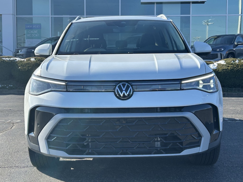 New 2026 Volkswagen Taos 1.5T SEL SUV