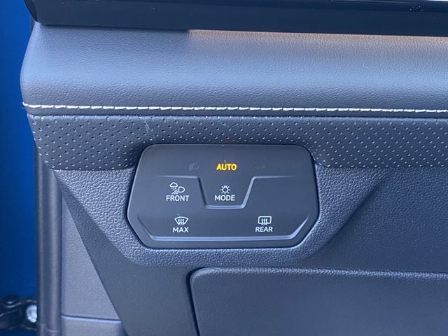 2026 Volkswagen Atlas Cross Sport SEL Premium R-LINE - Photo 18