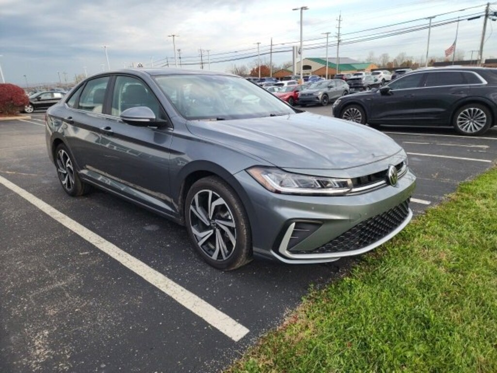 Used 2025 Volkswagen Jetta 1.5T SEL Sedan