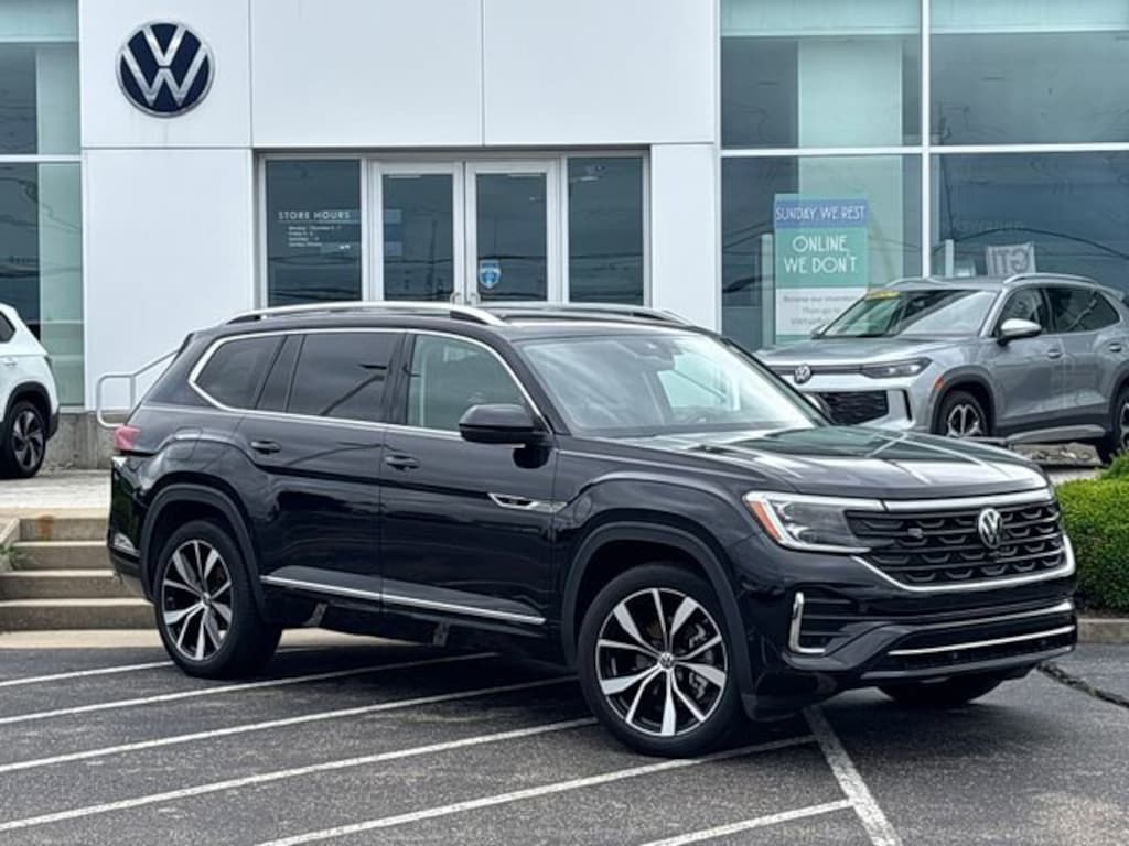 Certified 2025 Volkswagen Atlas 2.0T SEL Premium R-Line SUV