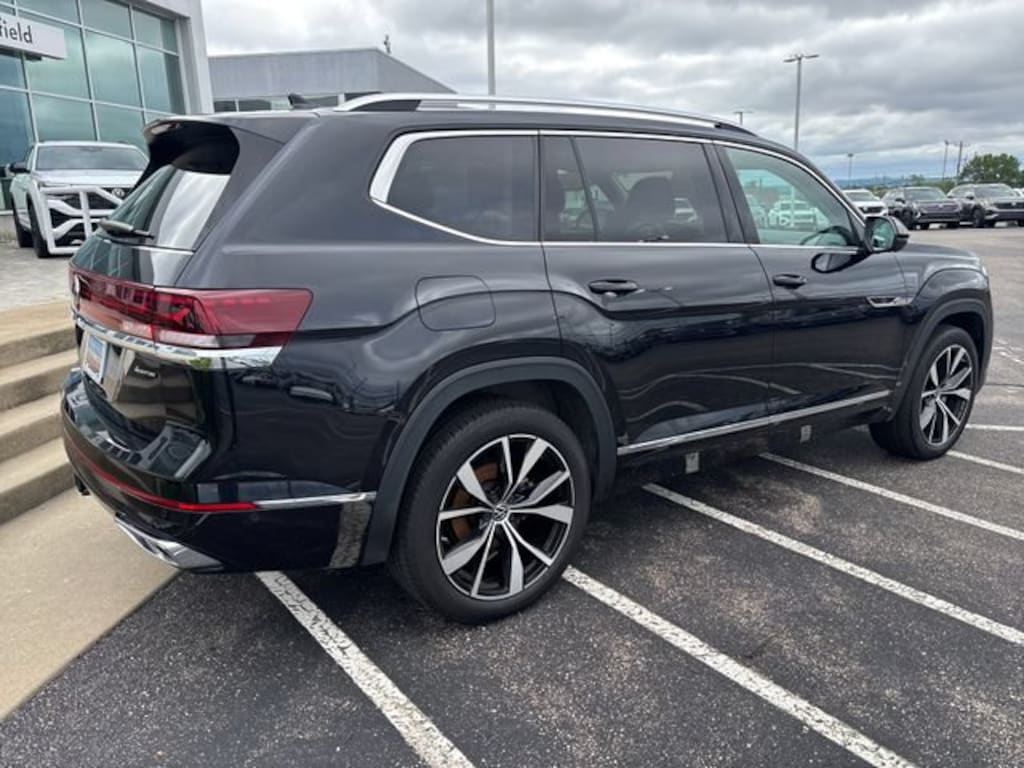 Certified 2025 Volkswagen Atlas 2.0T SEL Premium R-Line SUV