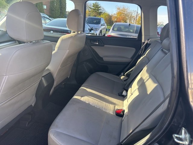2014 Subaru Forester 2.5i Touring photo 3