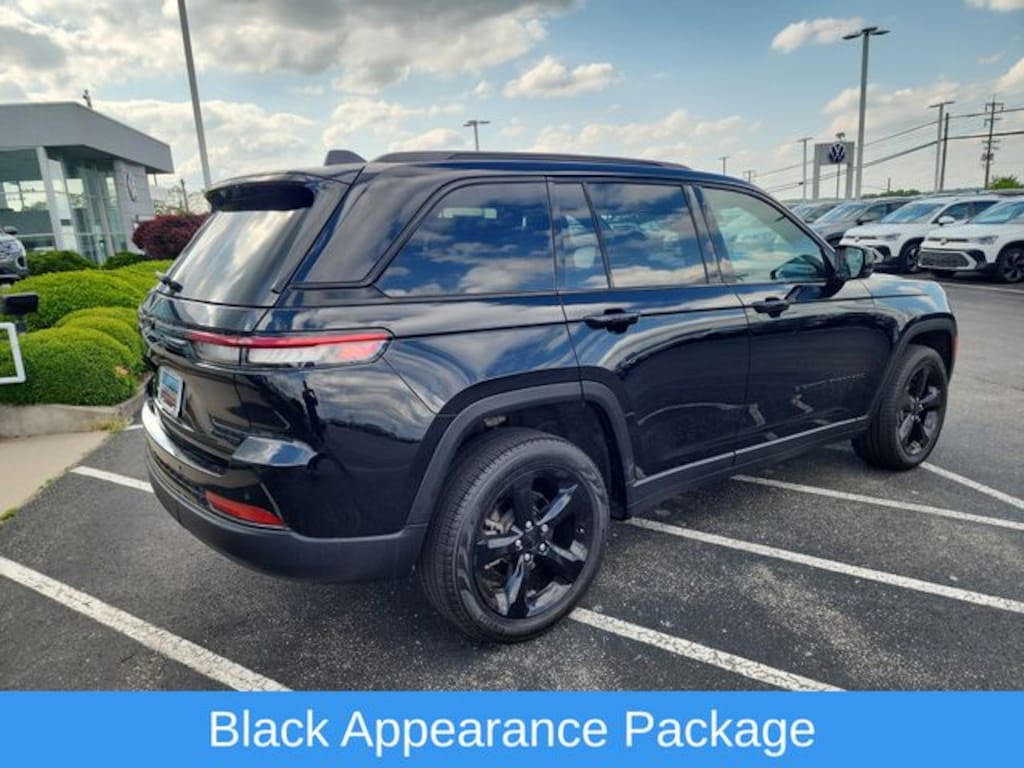 Used 2024 Jeep Grand Cherokee Limited SUV