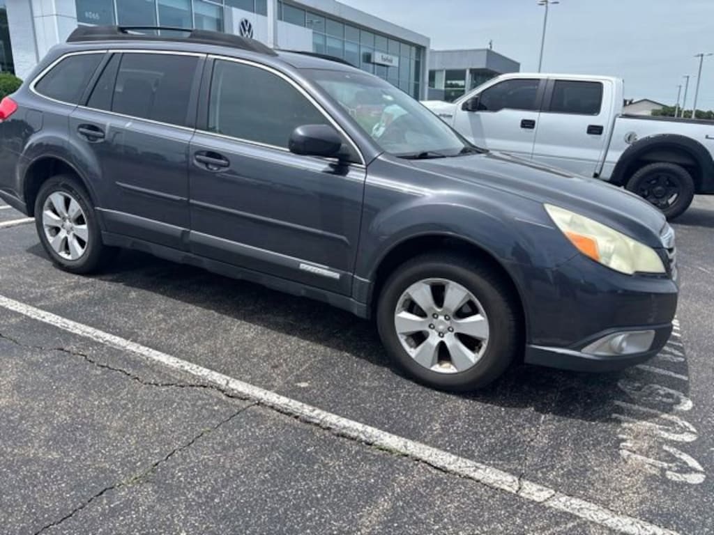Used 2011 Subaru Outback 2.5i Limited (CVT) SUV