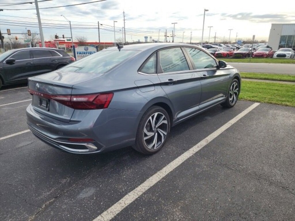 Used 2025 Volkswagen Jetta 1.5T SEL Sedan