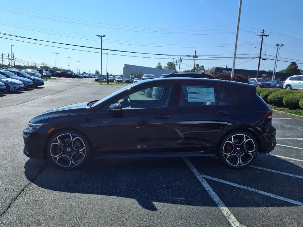 2025 Volkswagen Golf GTI Autobahn photo 3