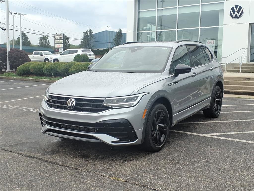 2023 Volkswagen Tiguan SE R-Line Black photo 3