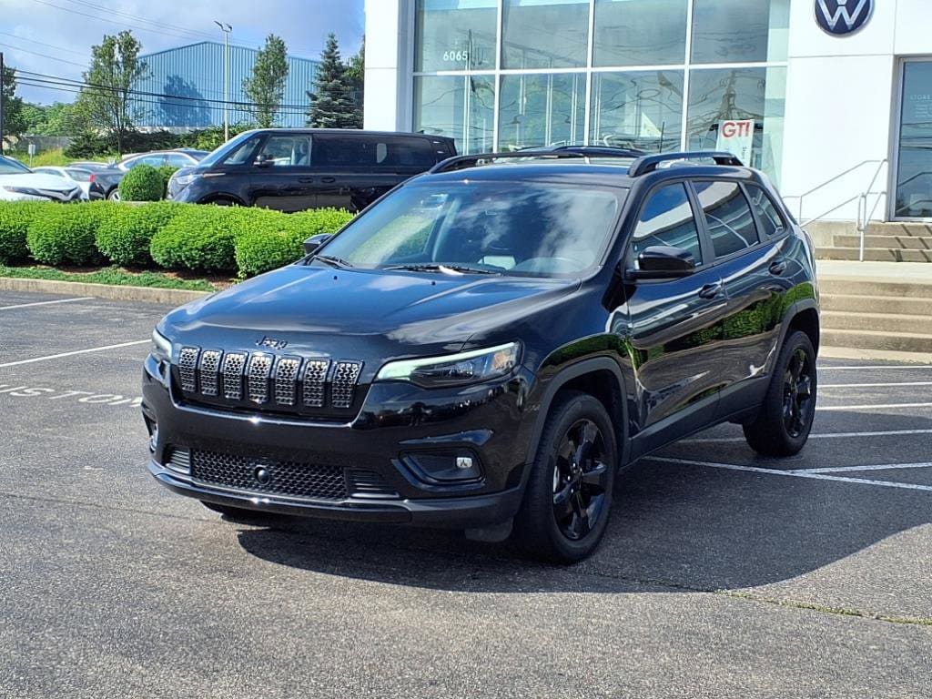 Used 2021 Jeep Cherokee Altitude with VIN 1C4PJMLB7MD198560 for sale in Fairfield, OH