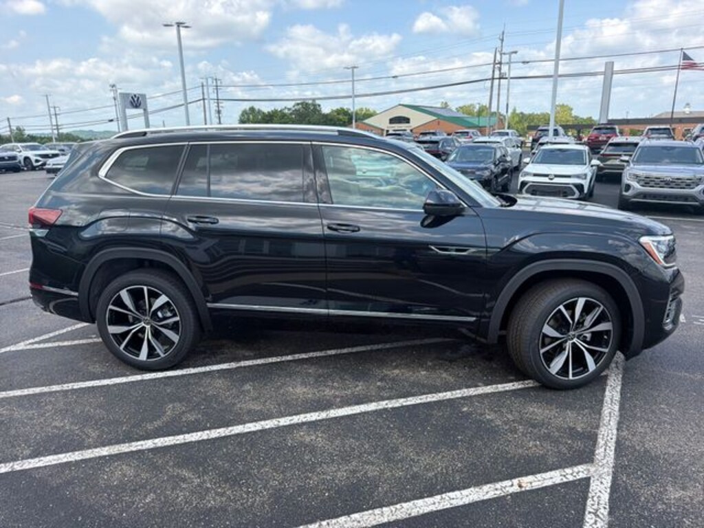 New 2026 Volkswagen Atlas SEL Premium R-Line SUV