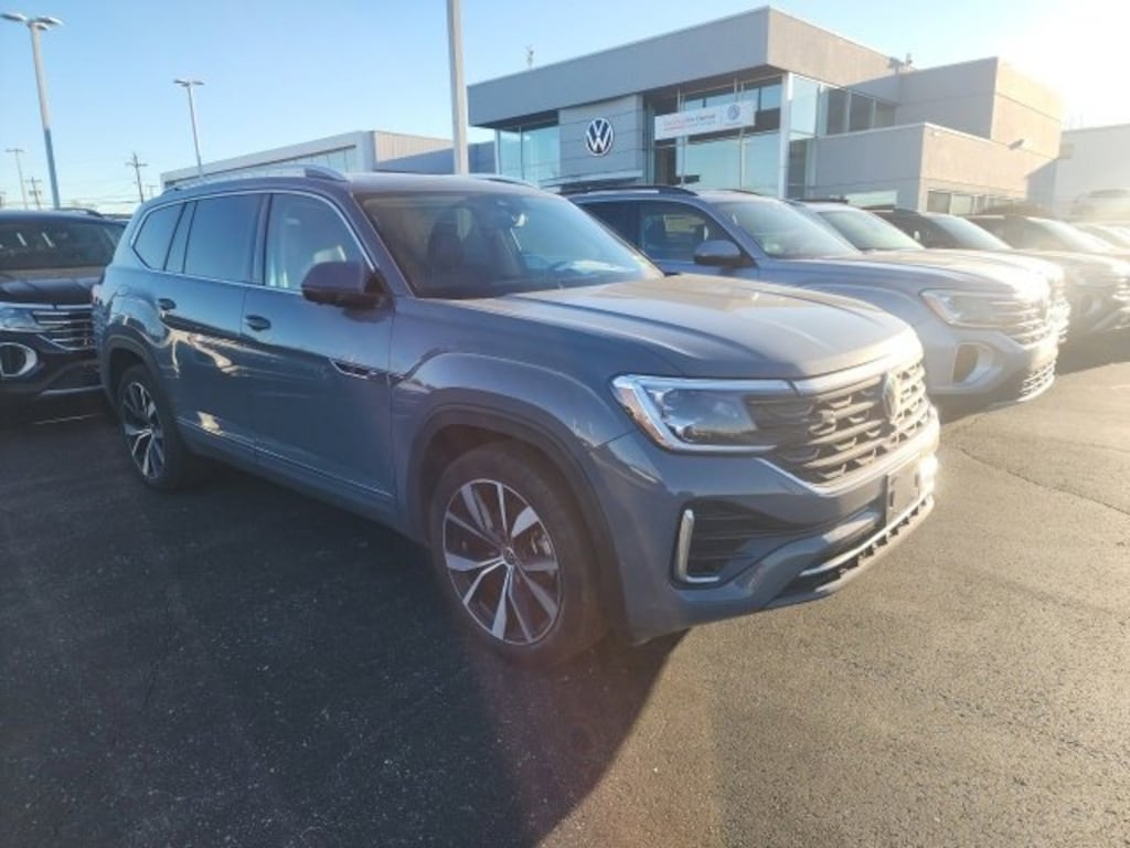 Certified 2025 Volkswagen Atlas 2.0T SEL Premium R-Line SUV