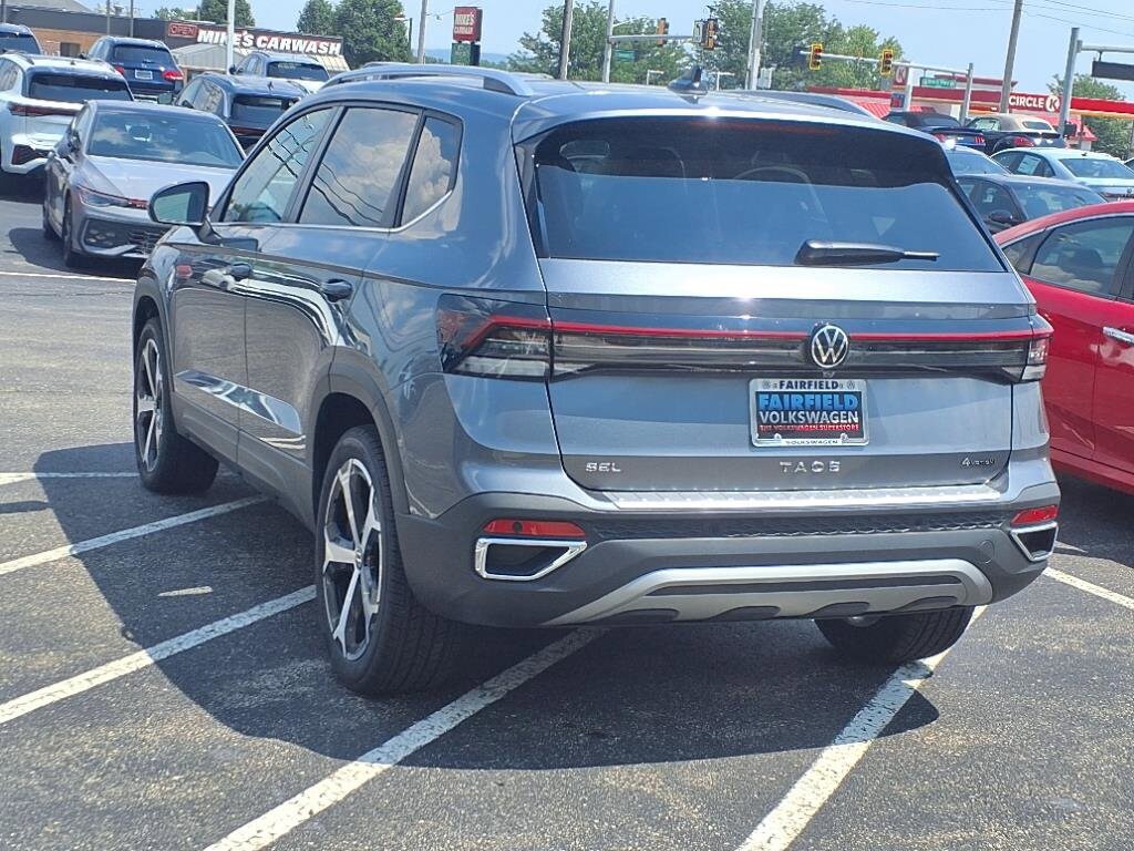 2025 Volkswagen Taos SEL photo 4