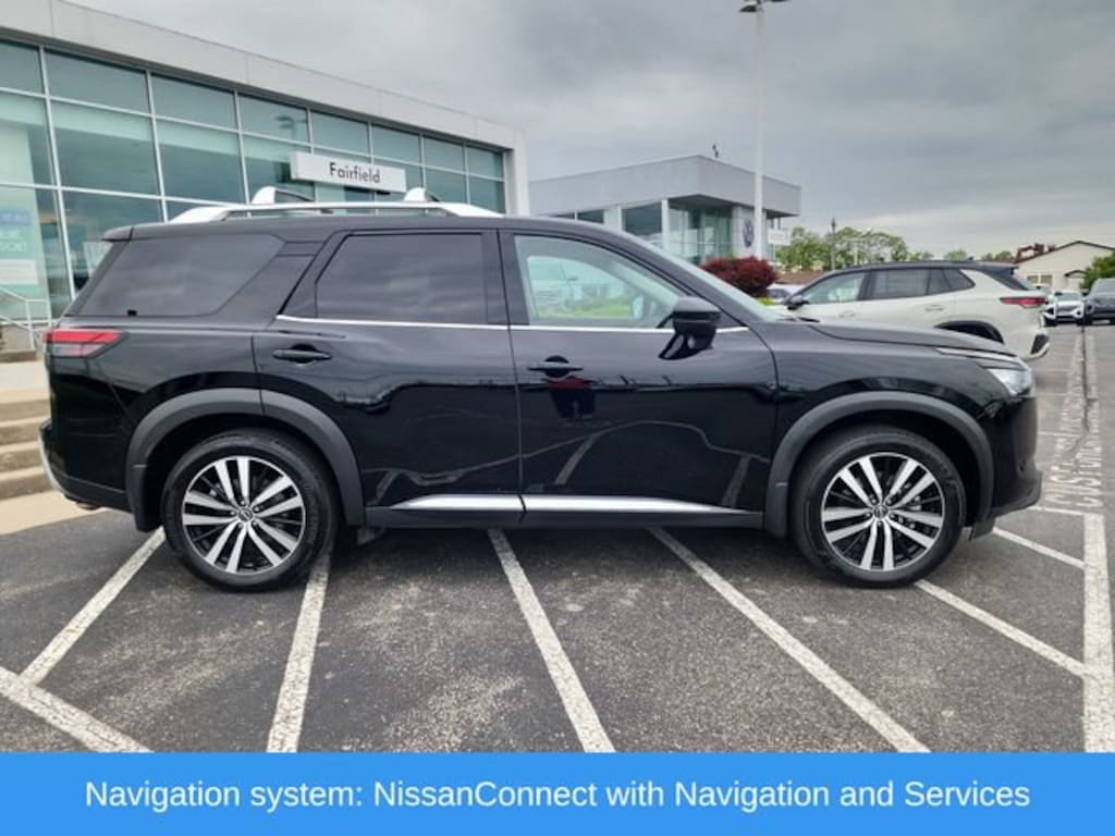Used 2025 Nissan Pathfinder Platinum SUV