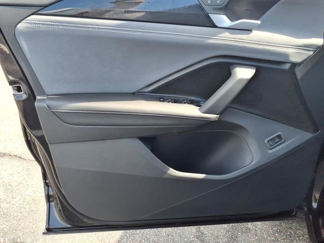 2025 Volkswagen Tiguan SE - Photo 11