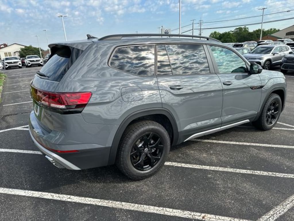 New 2026 Volkswagen Atlas 2.0T Peak Edition SUV