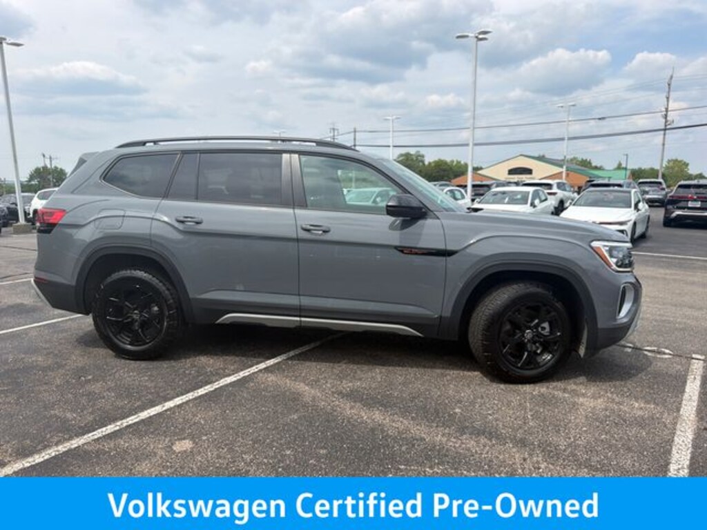 Certified 2025 Volkswagen Atlas 2.0T Peak Edition SUV