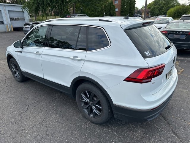 2022 Volkswagen Tiguan SE photo 3