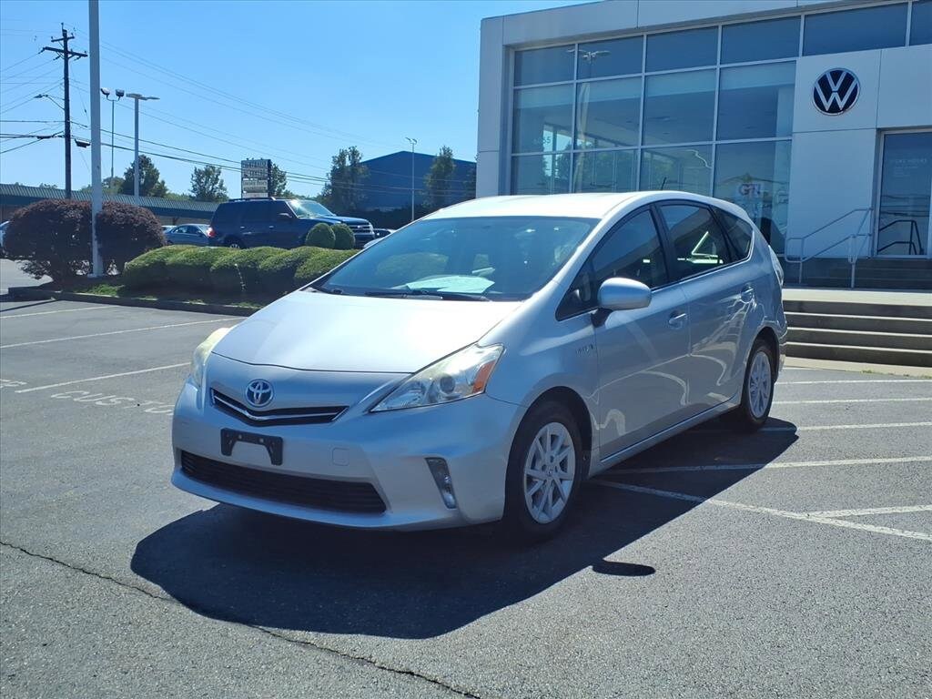 2014 Toyota Prius V Five photo 3