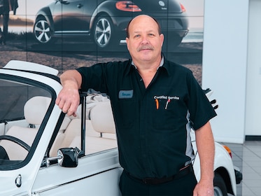 Staff member Vernon Smith from ID_7a612507111e