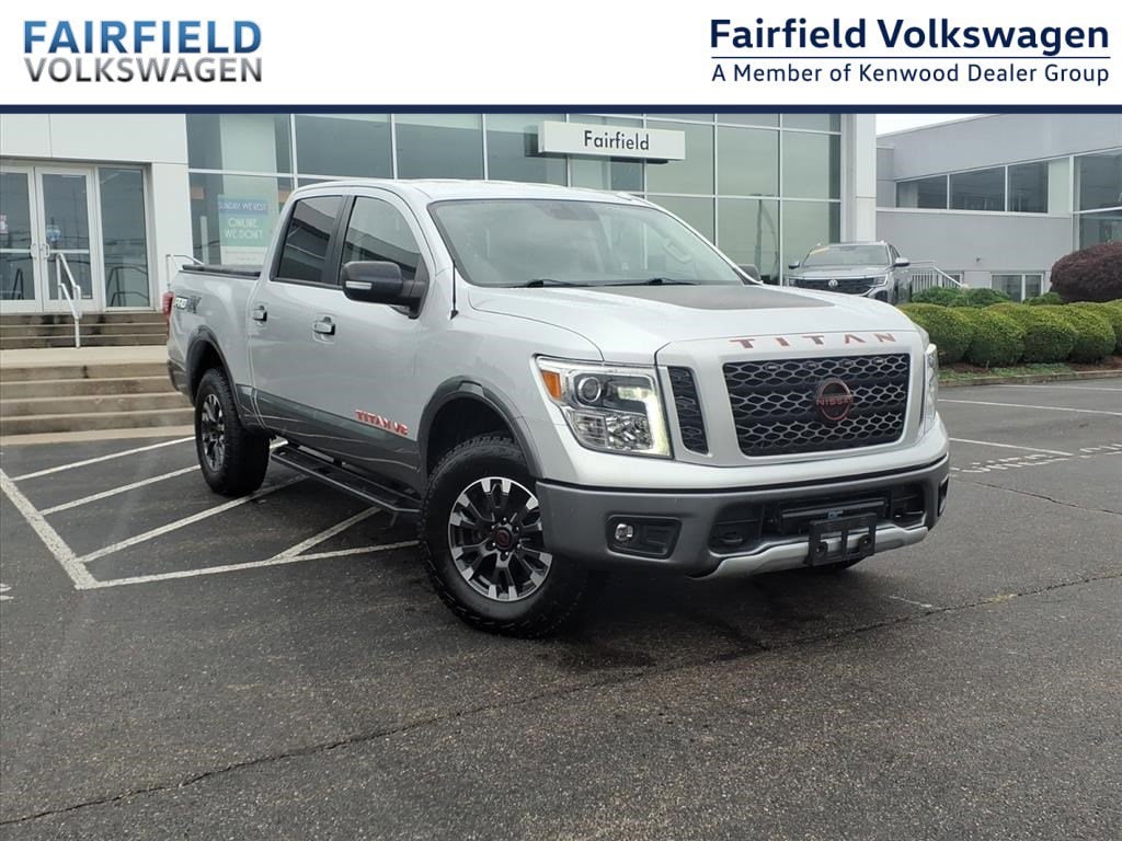 2019 Nissan Titan PRO-4X's photo