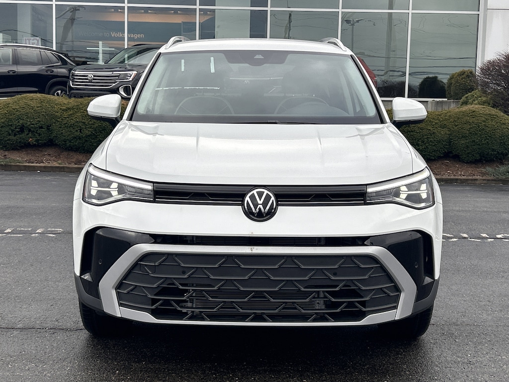 New 2026 Volkswagen Taos 1.5T SE SUV