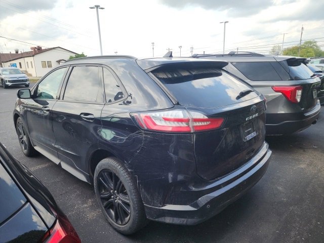 2022 Ford Edge SEL photo 4