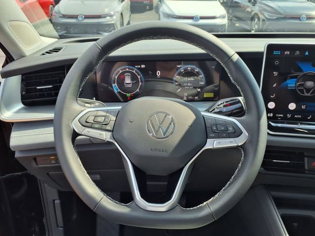 2025 Volkswagen Tiguan SE - Photo 20