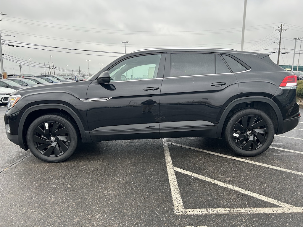 New 2026 Volkswagen Atlas Cross Sport 2.0T SE w/Technology SUV