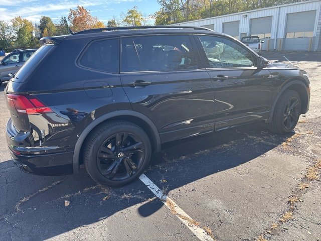 2024 Volkswagen Tiguan SE R-Line Black photo 2