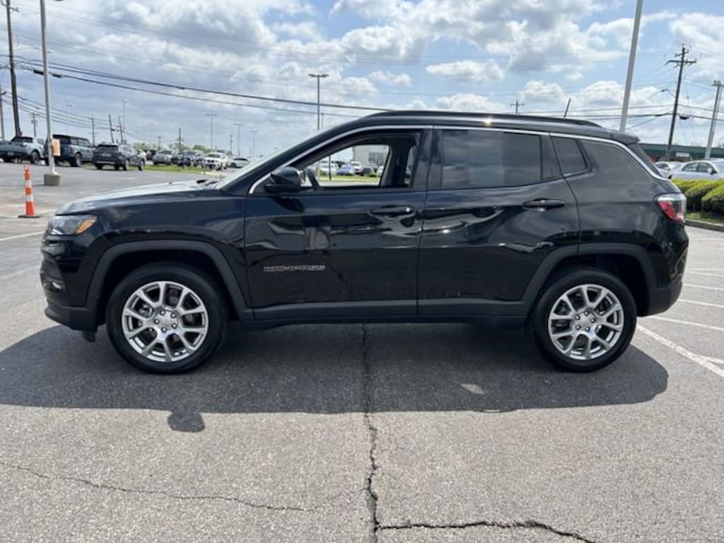 Used 2022 Jeep Compass Latitude Lux SUV