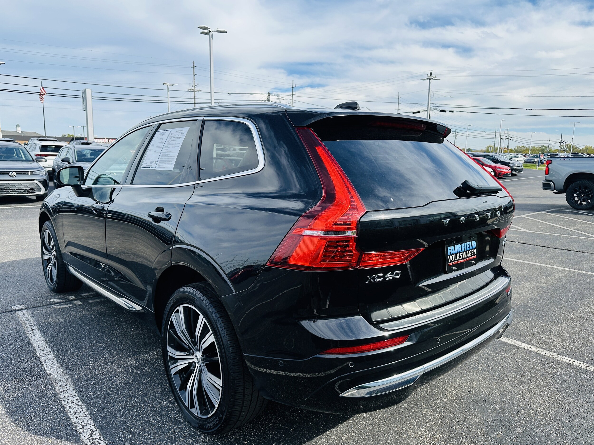 2022 Volvo XC60 Inscription photo 3