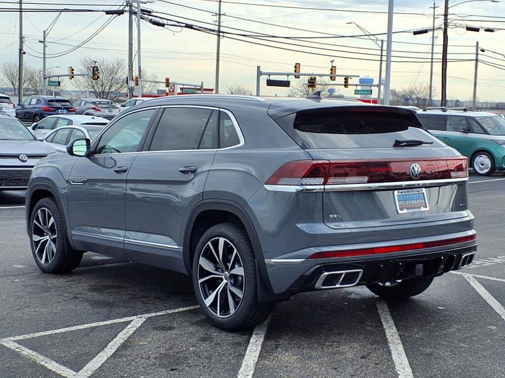 2025 Volkswagen Atlas Cross Sport SEL Premium R-Line photo 4