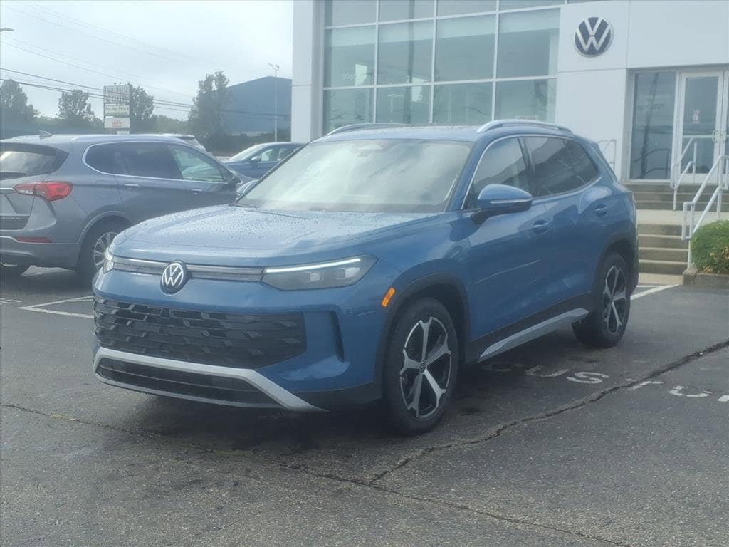 New 2025 Volkswagen Tiguan 2.0T SE SUV